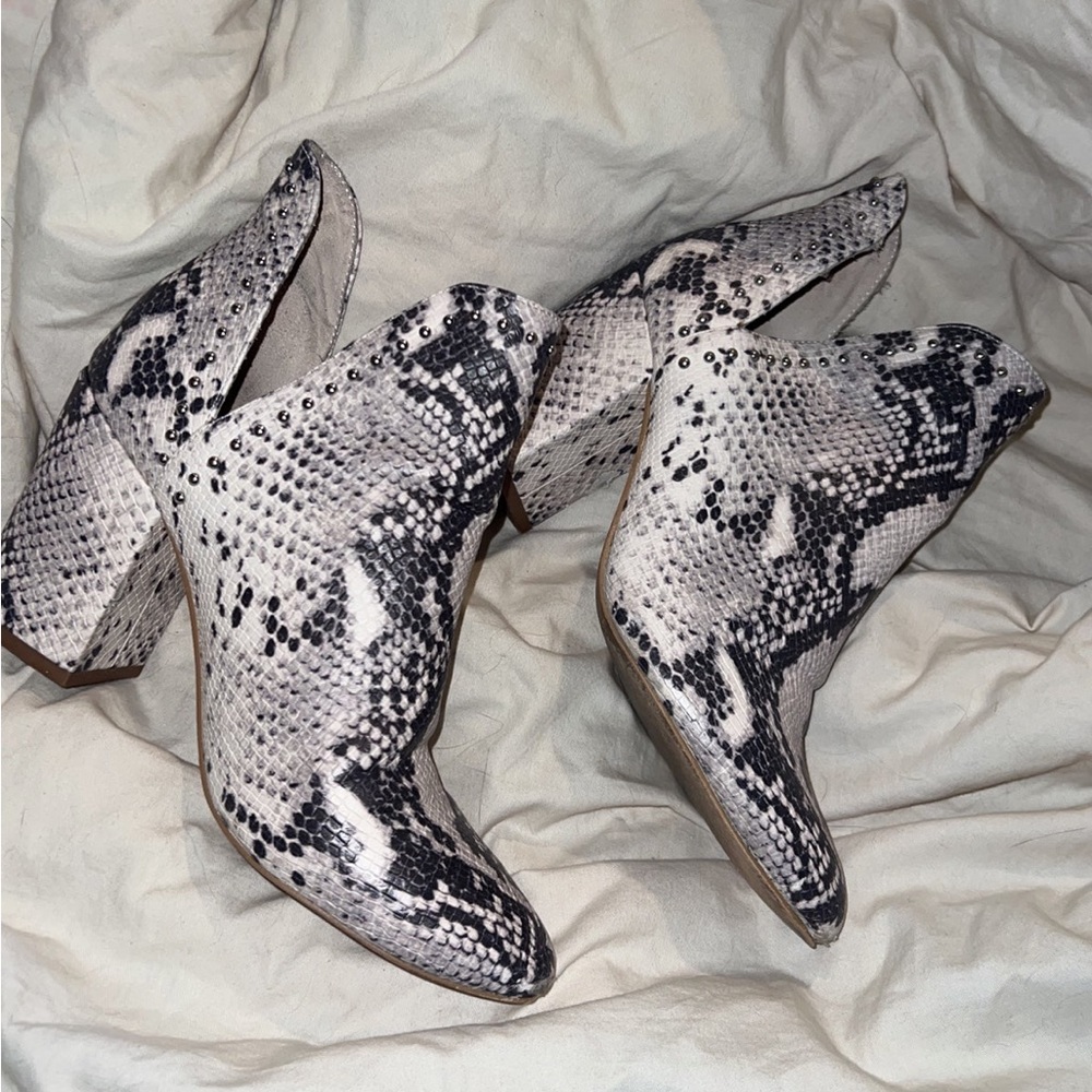 Steve Madden booties